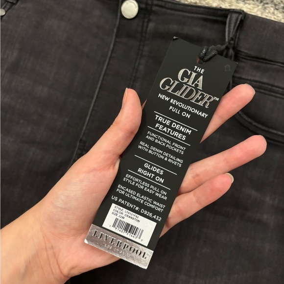 Liverpool Gia Glider Pull-On Shorts Sz 22W NWT | Liverpool Women Mini Shorts NWT - Picture 9 of 15